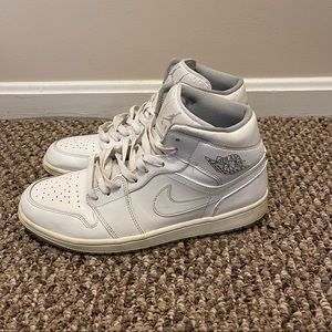 Jordan retro 1 mid white wolf grey (554724-112)